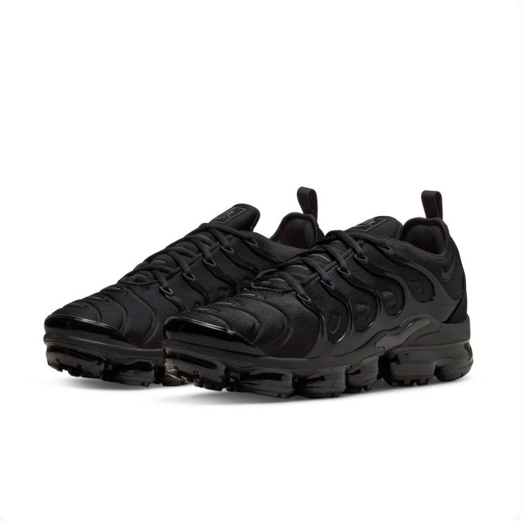 Nike All-Black Low-Top Sneakers with Visible Heel Air Window