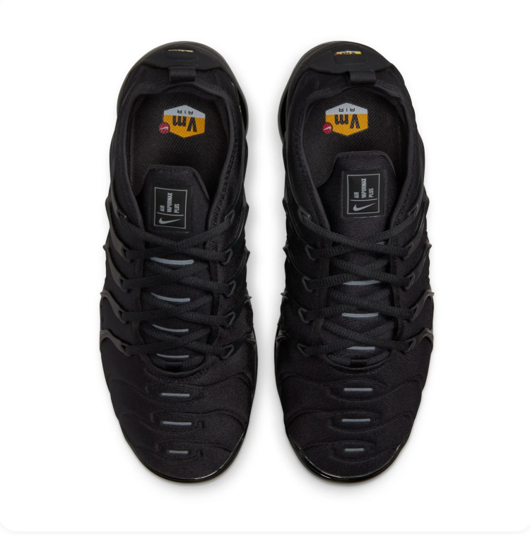 Nike All-Black Low-Top Sneakers with Visible Heel Air Window
