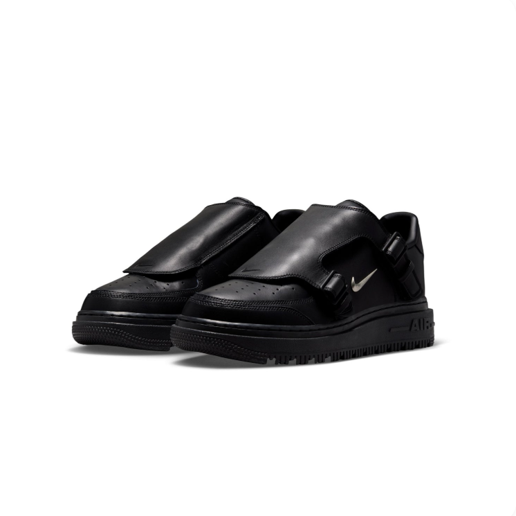 Nike Black Strap-Detail Low-Top Sneakers