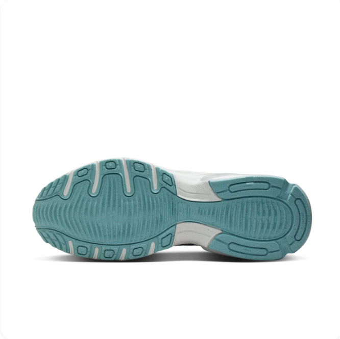 Nike Grey & Teal Low-Top Sneakers | Wave Panels & Visible Air Heel