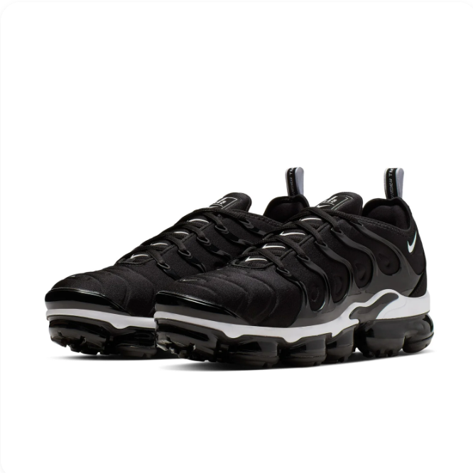 Nike Black & White Low-Top Sneakers | Wave Overlays & Segmented Air Sole